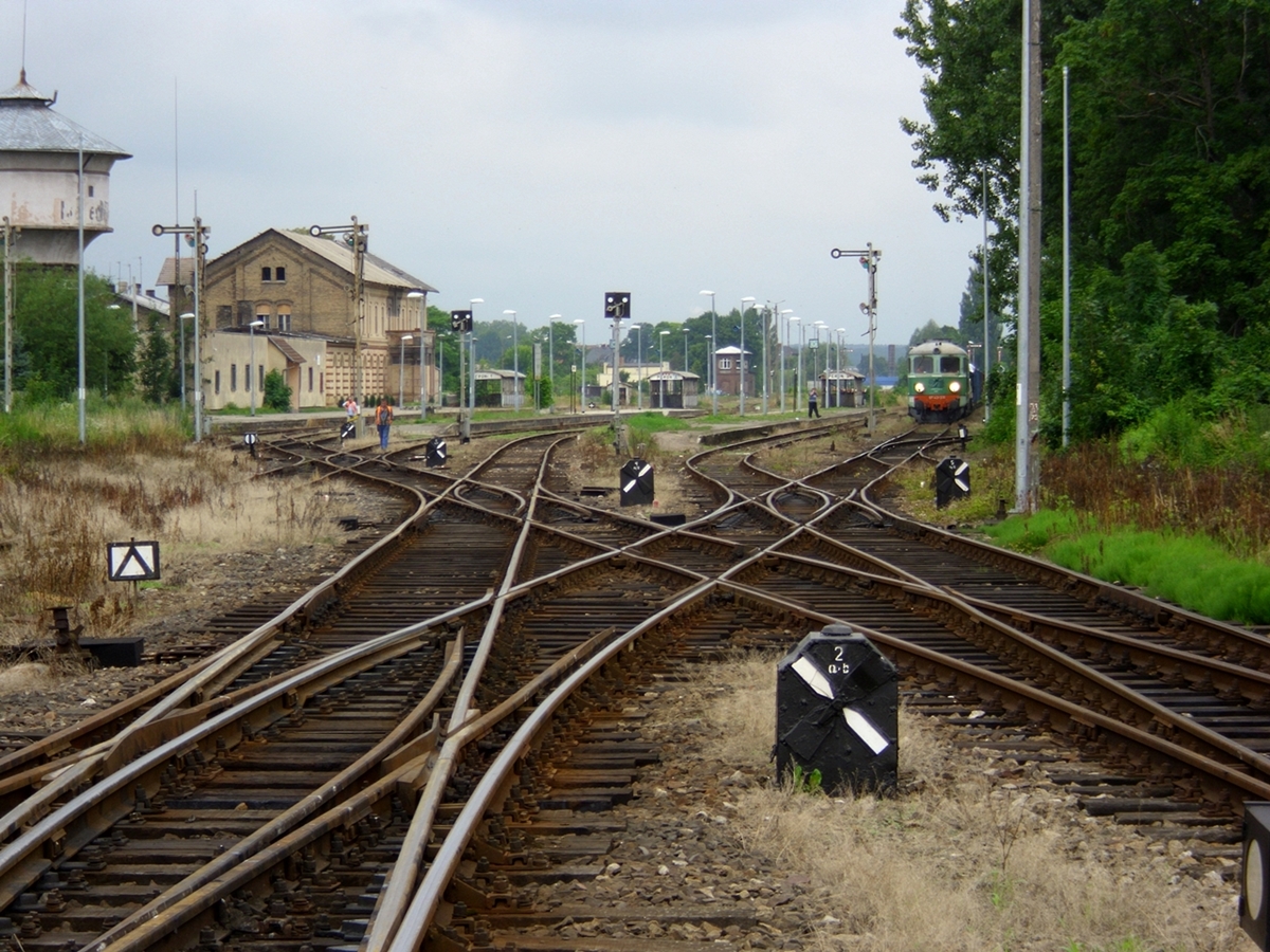 Stacja Midzyrzecz - wjazd na stacj od strony Nietoperka (Toporowa)